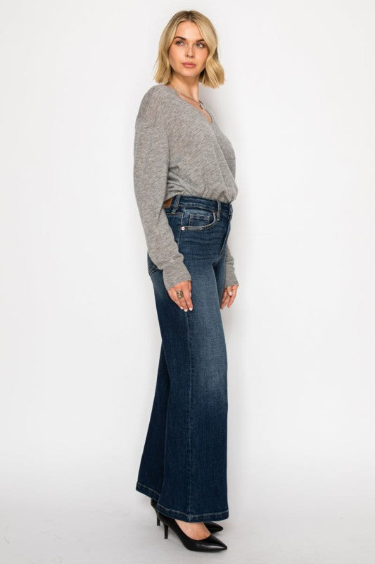 HYBRID STRETCH RIPPED RELAXED FLARE JEANS