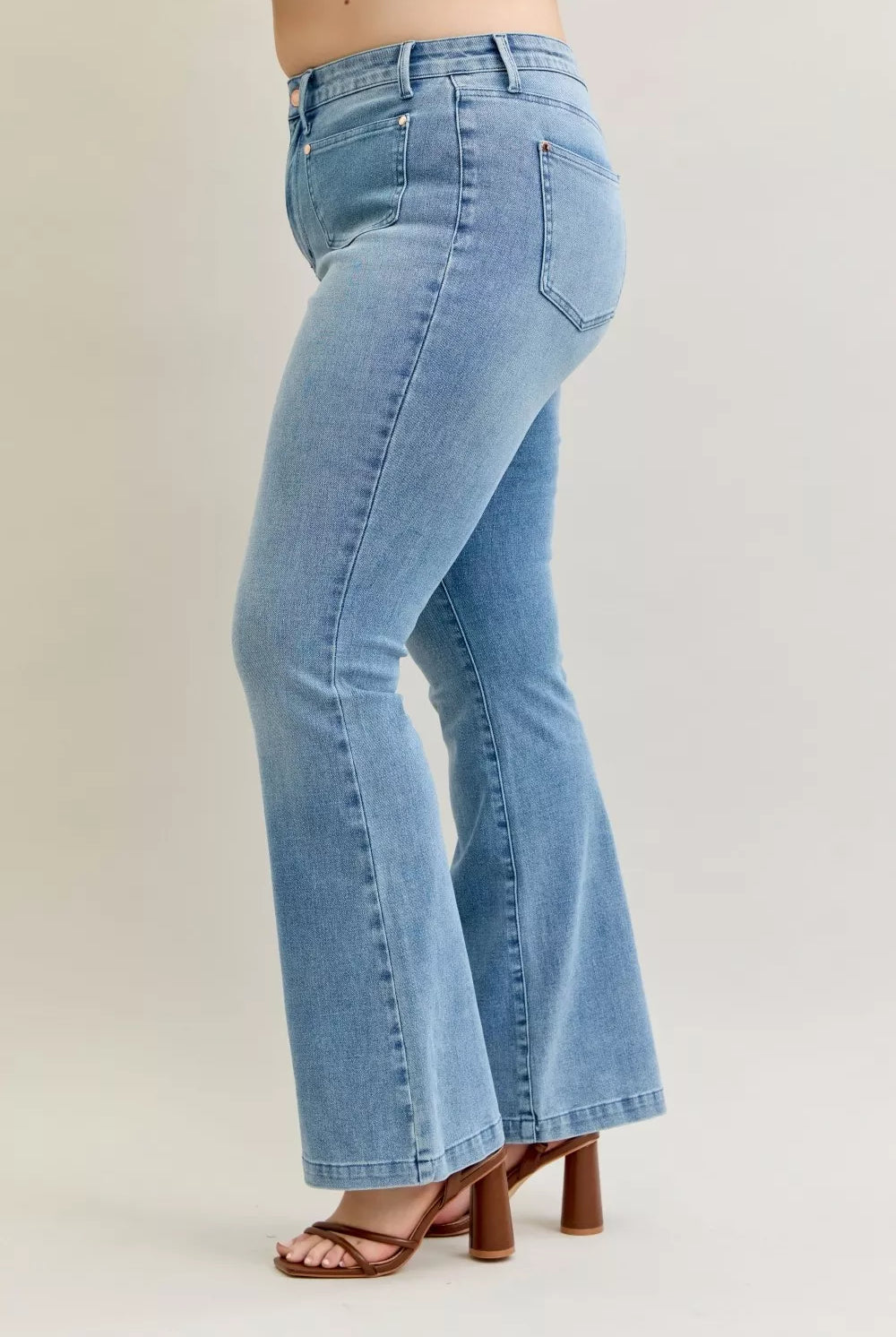 Mid Rise Bootcut Jeans with Contrast Wash