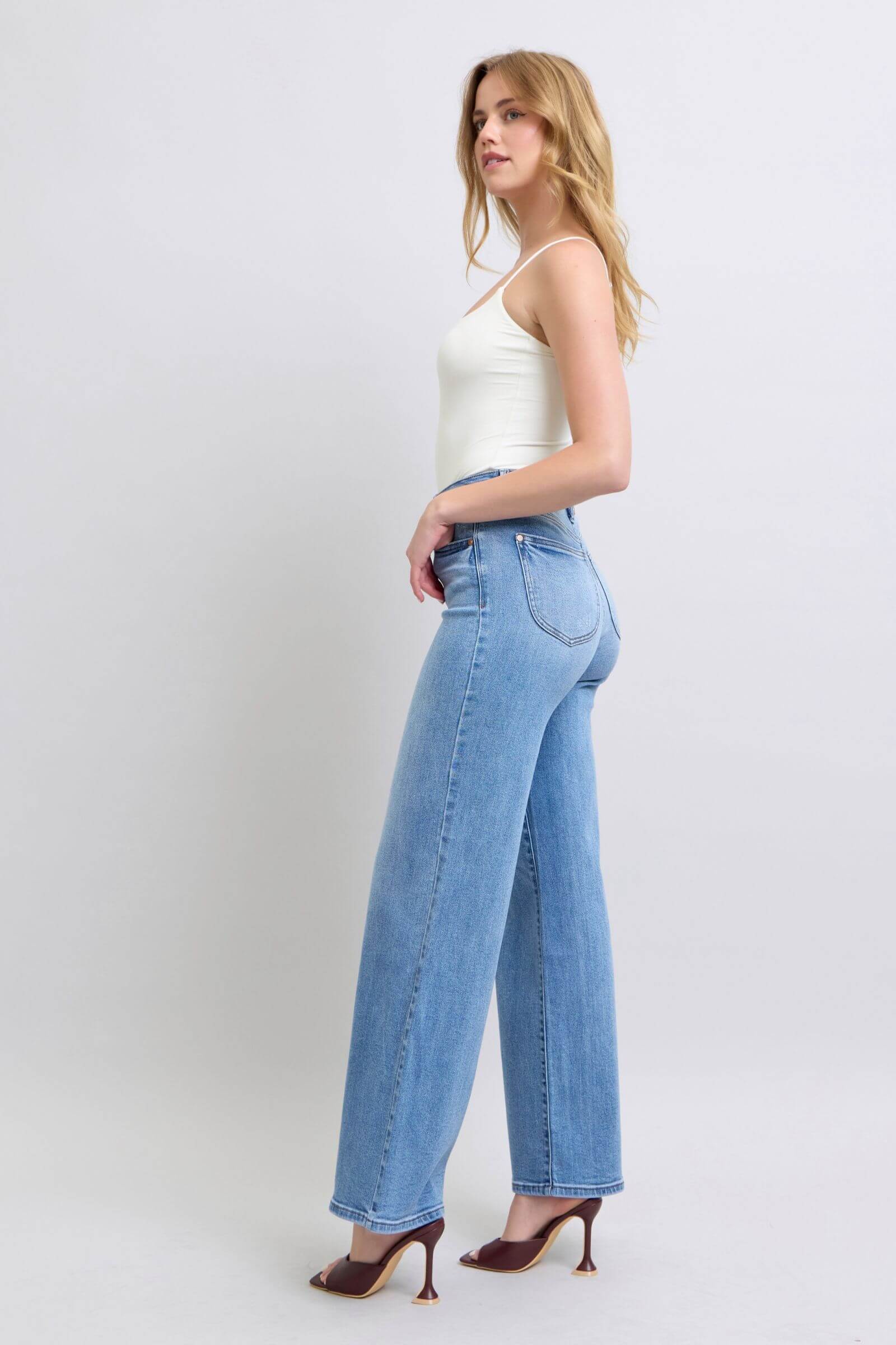 Wide Leg Jeans with Pockets