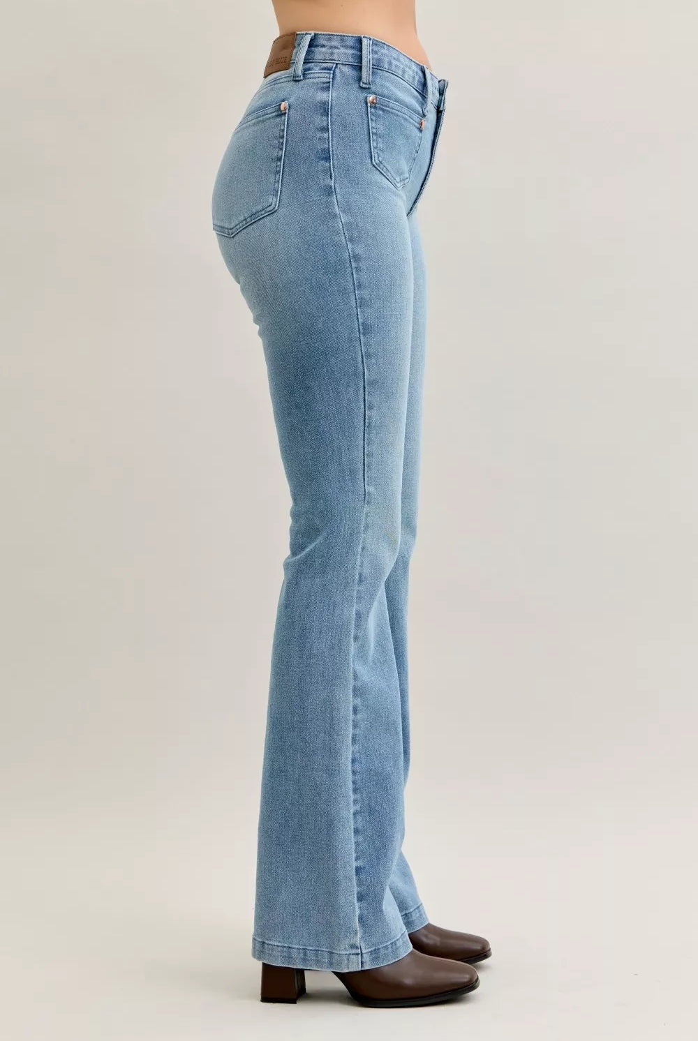 Mid Rise Bootcut Jeans with Contrast Wash