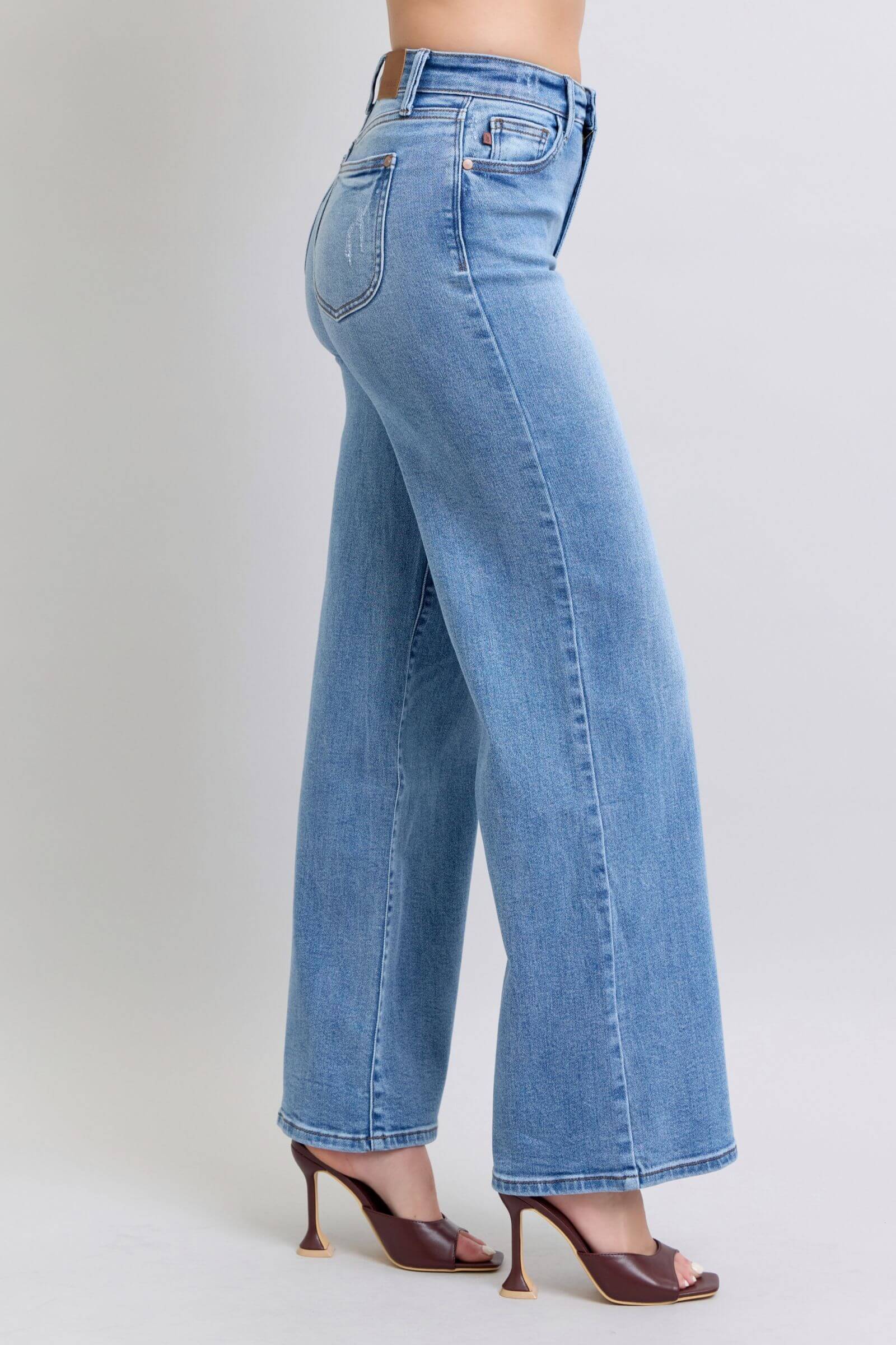 Wide Leg Jeans with Pockets