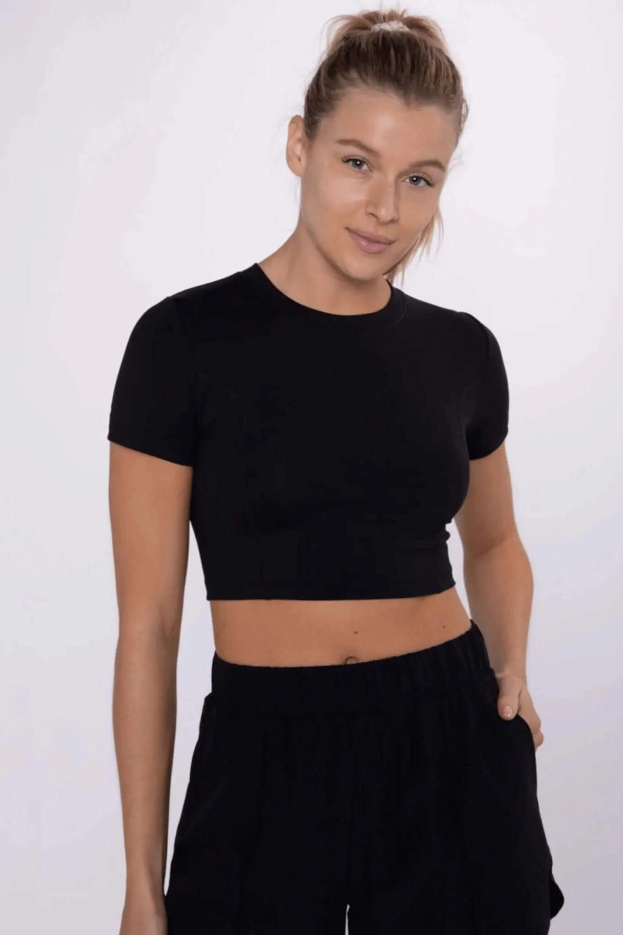 Essential Active Cropped Top - Rocca & Co