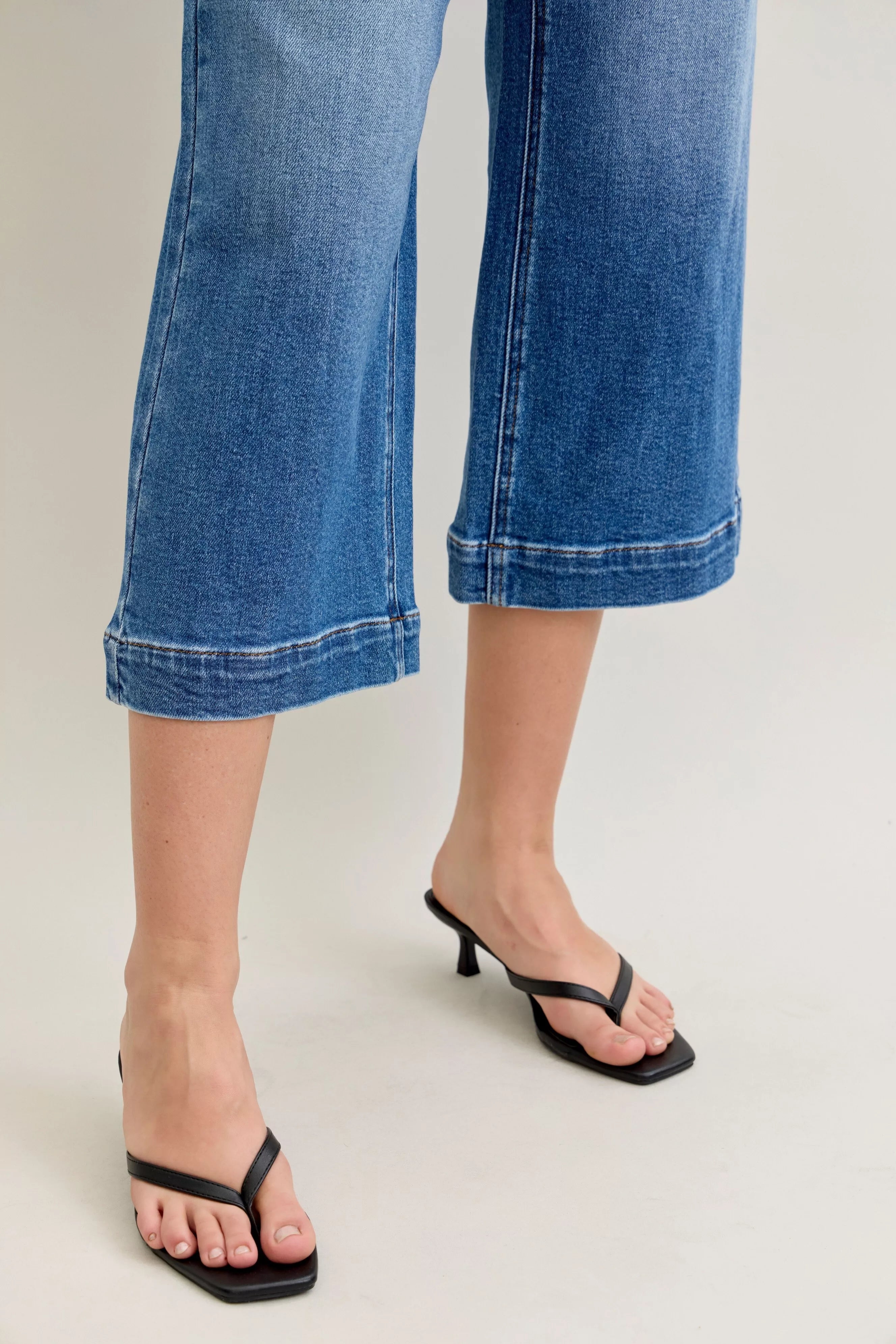 Mid Rise Crop Wide Leg Jeans