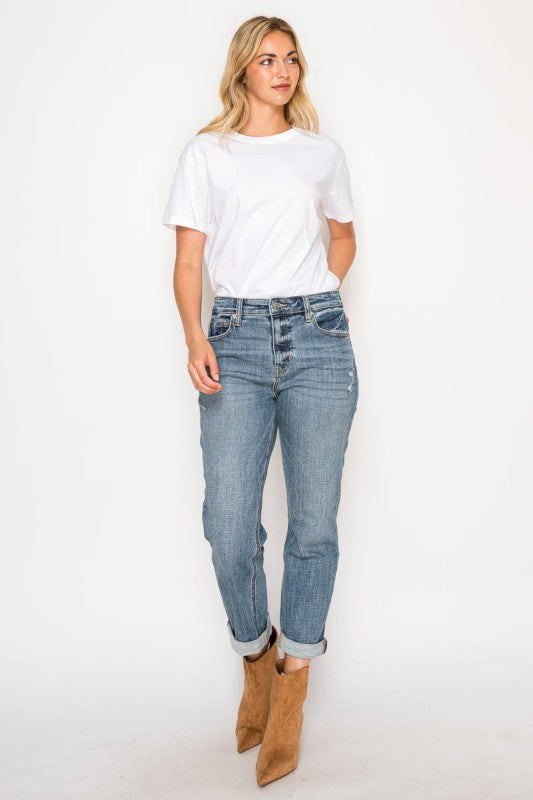 MID RISE MODERN BOYFRIEND JEANS