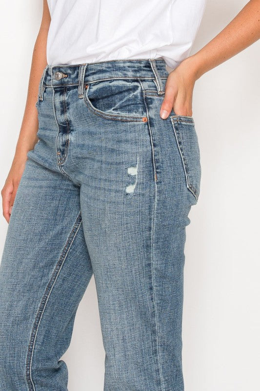 MID RISE MODERN BOYFRIEND JEANS