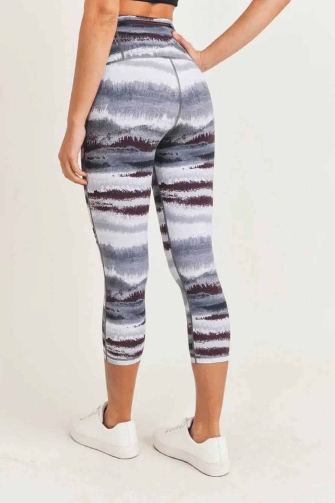 Mono B Zen Print Capri Leggings