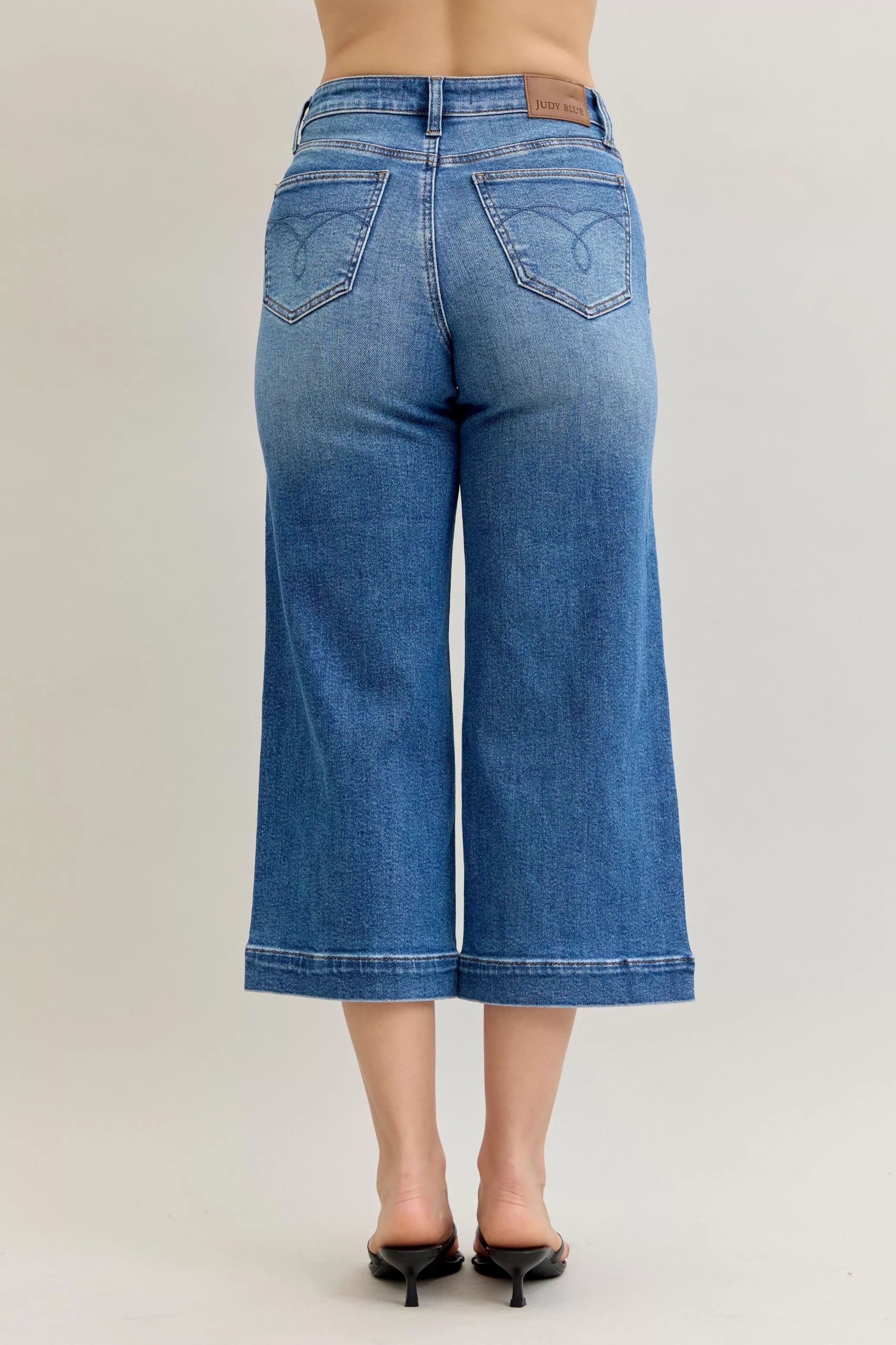 Mid Rise Crop Wide Leg Jeans