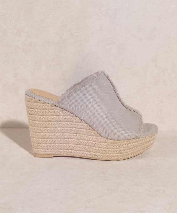 OASIS SOCIETY Bliss Distressed Linen Wedge