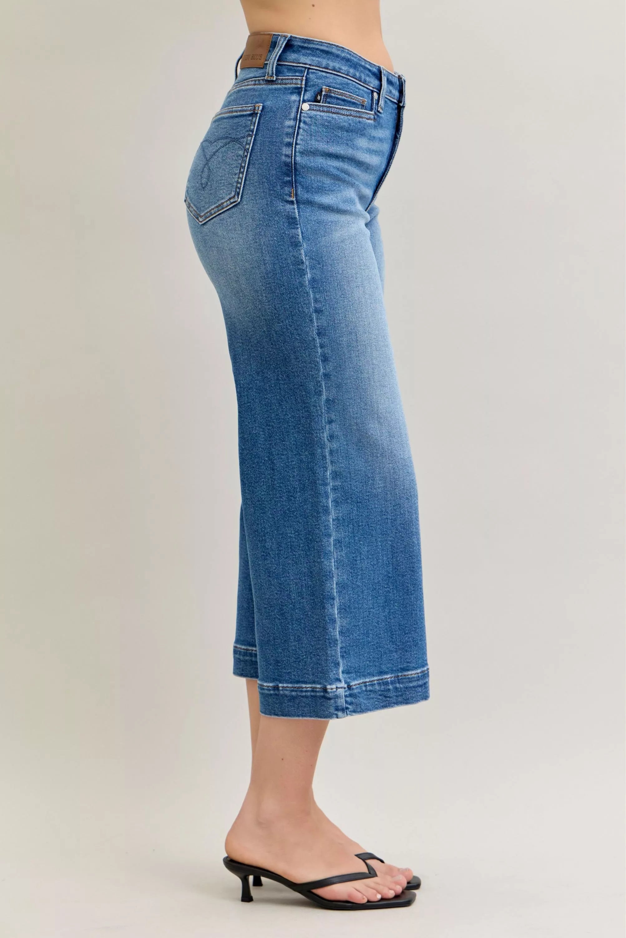 Mid Rise Crop Wide Leg Jeans
