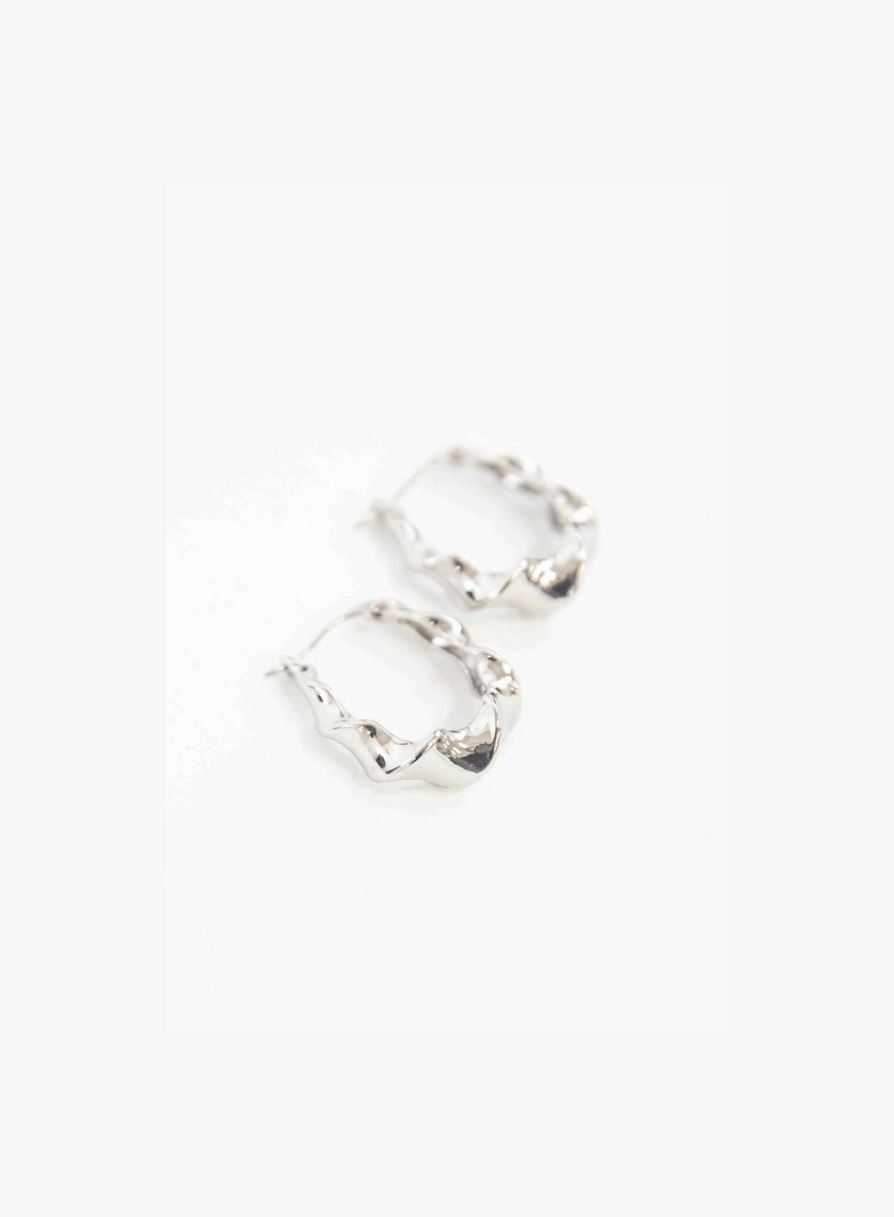 Lovoda Twisted Hoop Earrings