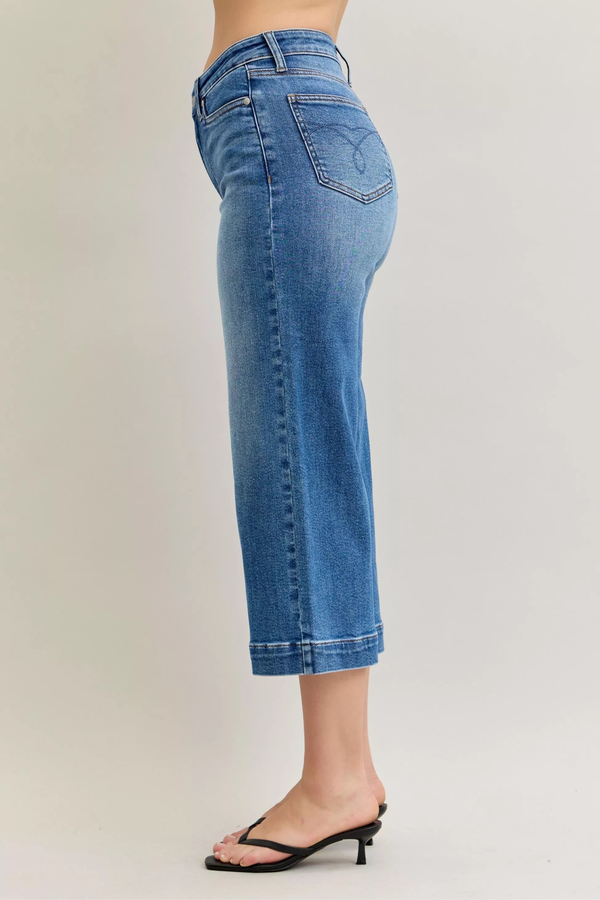 Mid Rise Crop Wide Leg Jeans