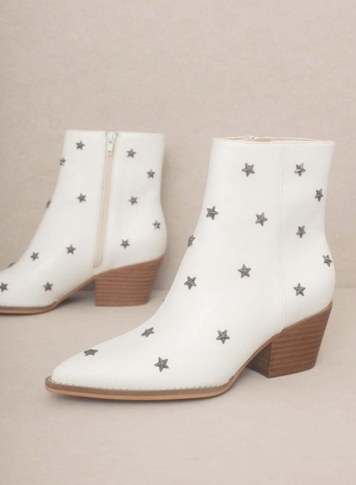 Oasis Society Ivanna Star Studded Western Boots - Rocca & Co